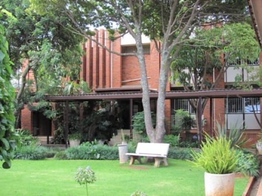 klinikala_building